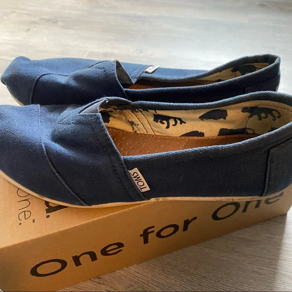 Navy Classic TOMS